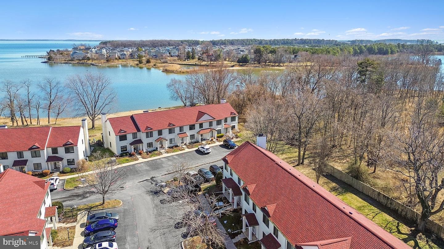 54 Queen Caroline Court photo 46