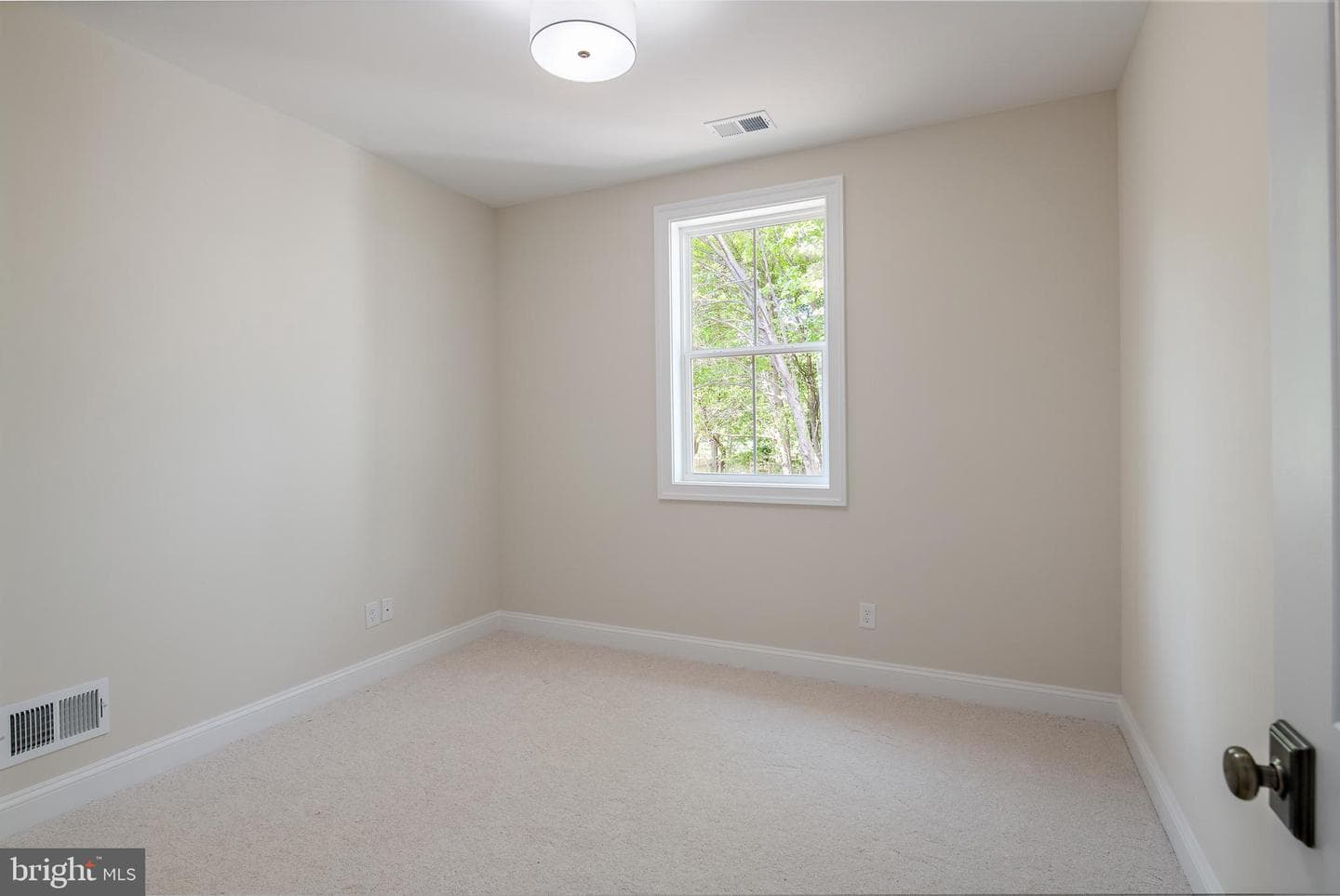 410 5 Farms Drive photo 46
