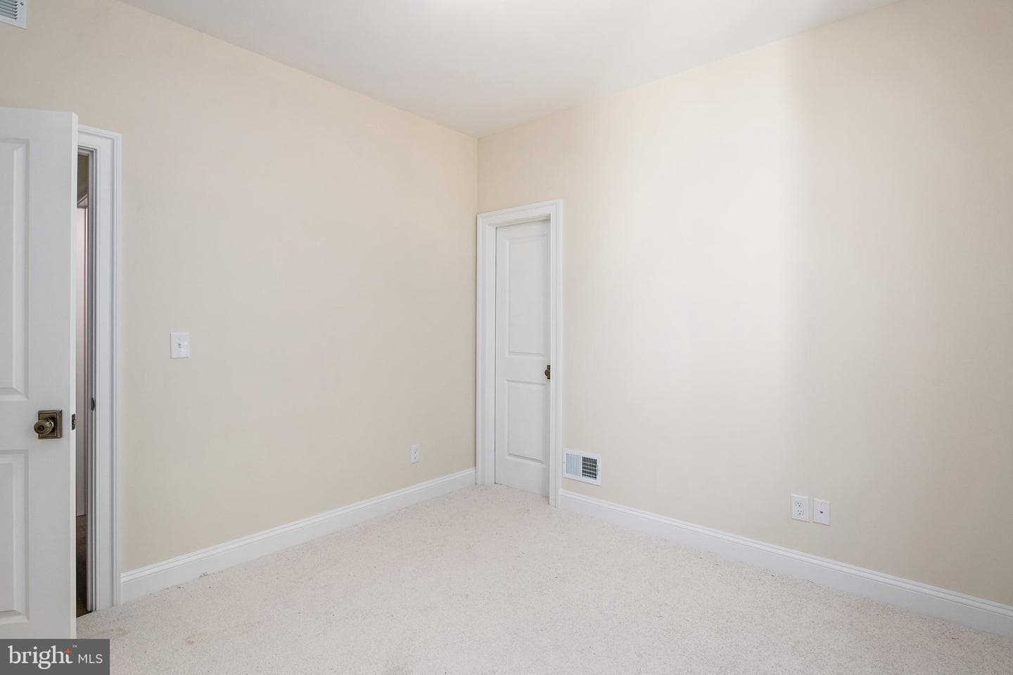410 5 Farms Drive photo 48