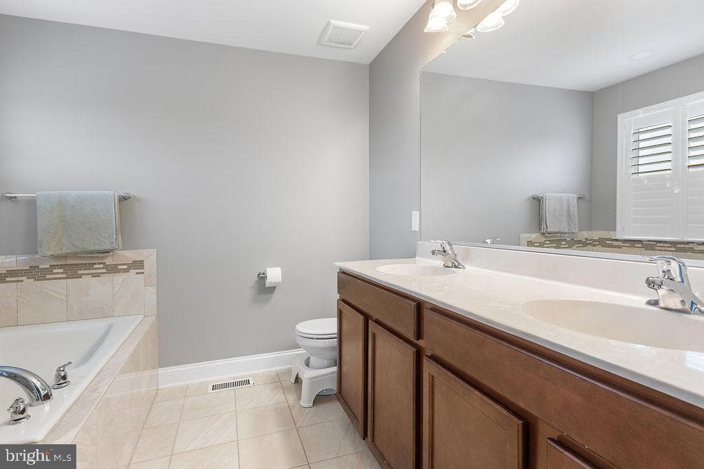 252 Mikes Way photo 33