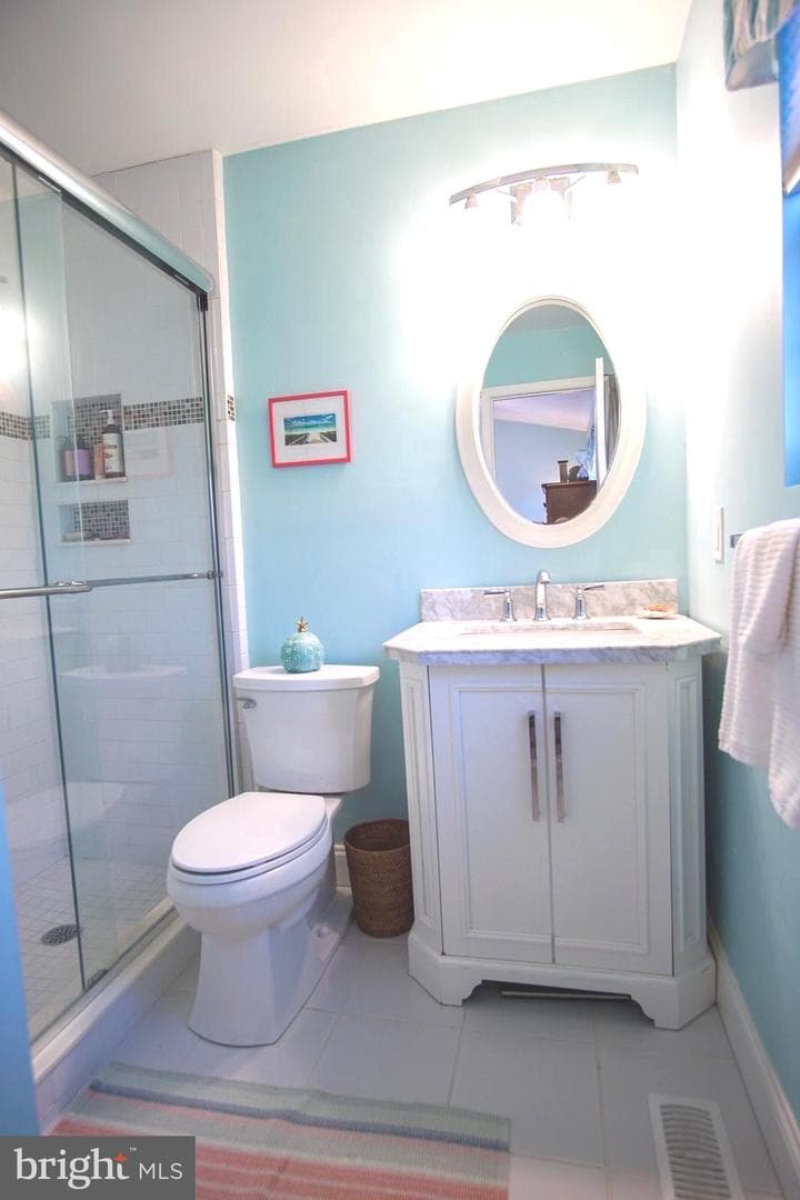 906 Petinot Place photo 23