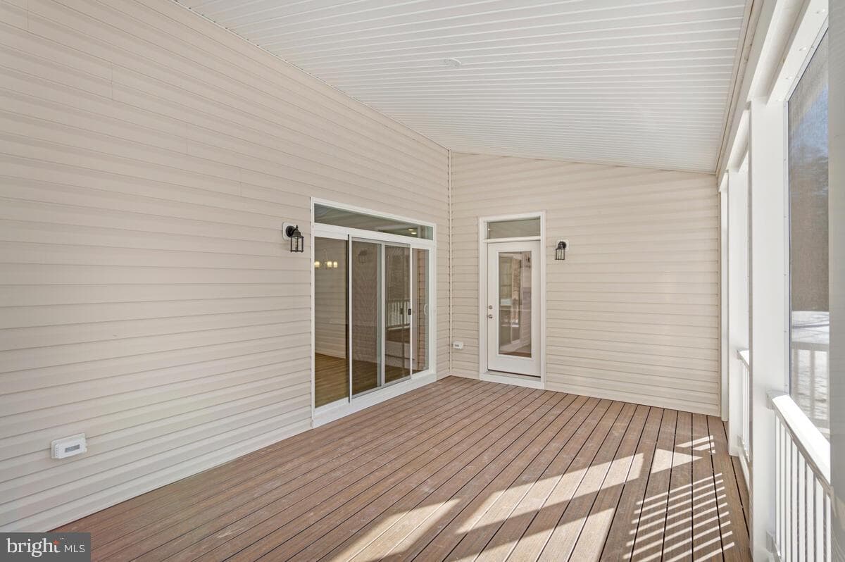 313 Columbia Lane photo 29