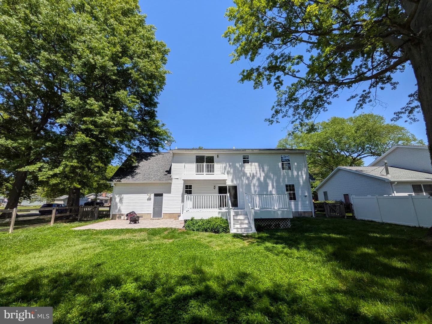 931 Petinot Place photo 26