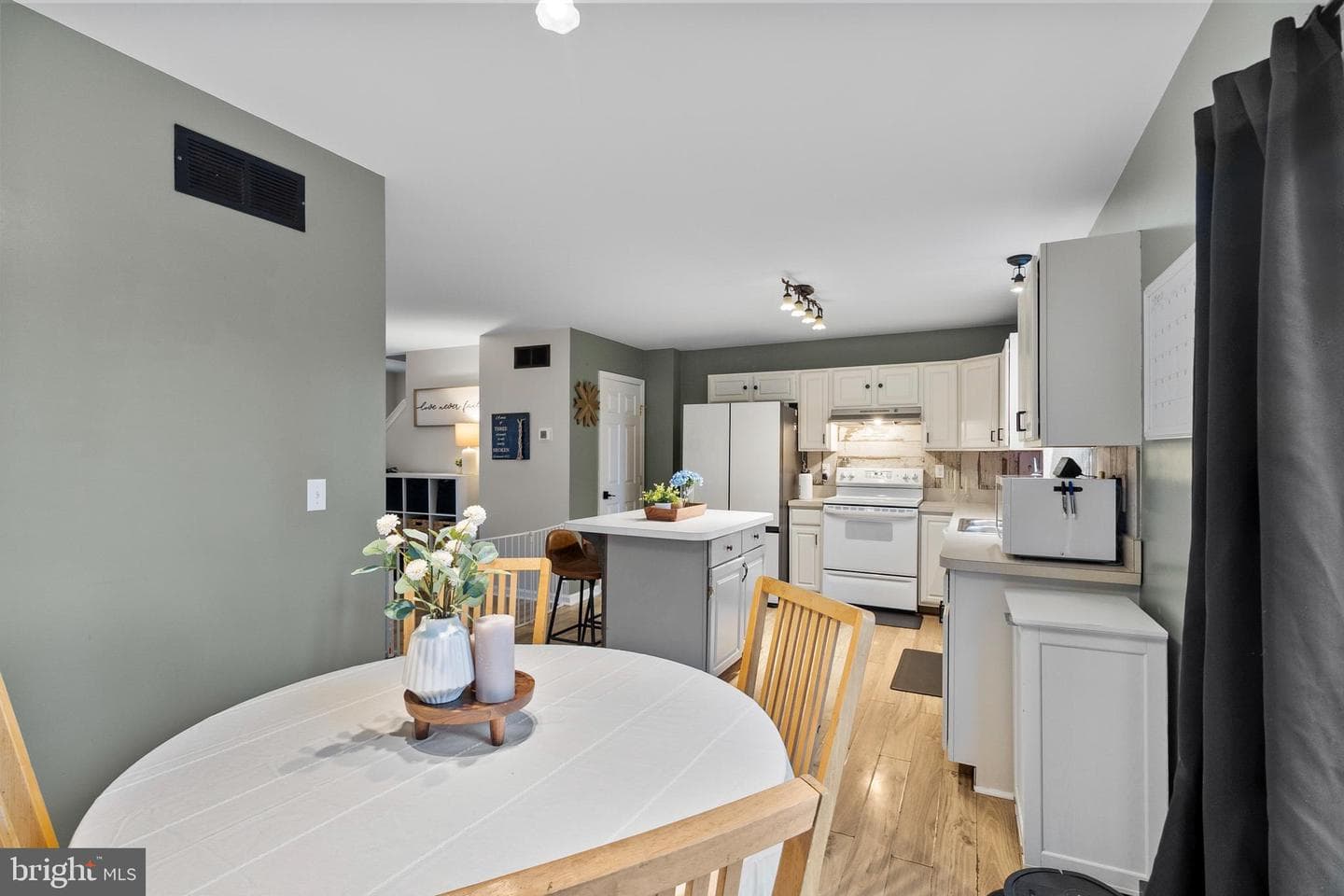 110 Holton Street photo 15