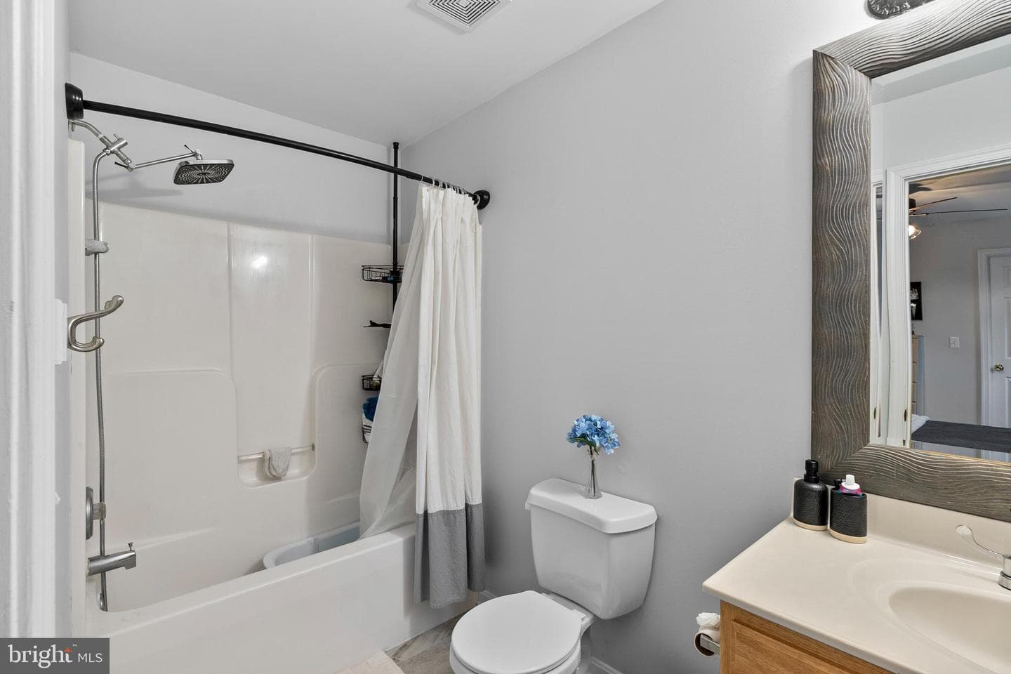 110 Holton Street photo 23