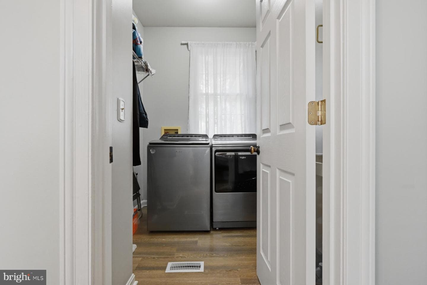 322 Prospect Bay Drive W photo 29