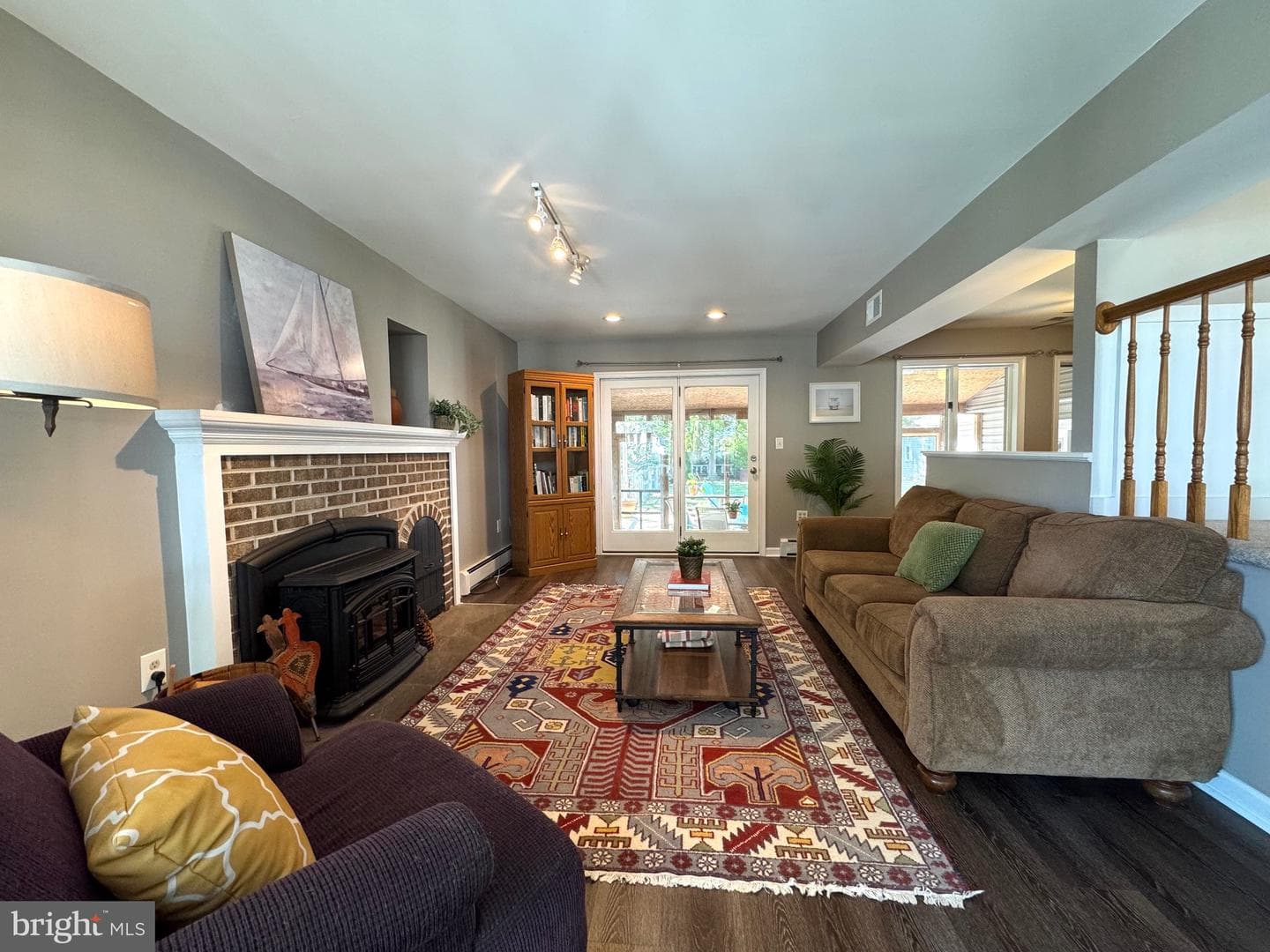 211 Queen Anne Road photo 11