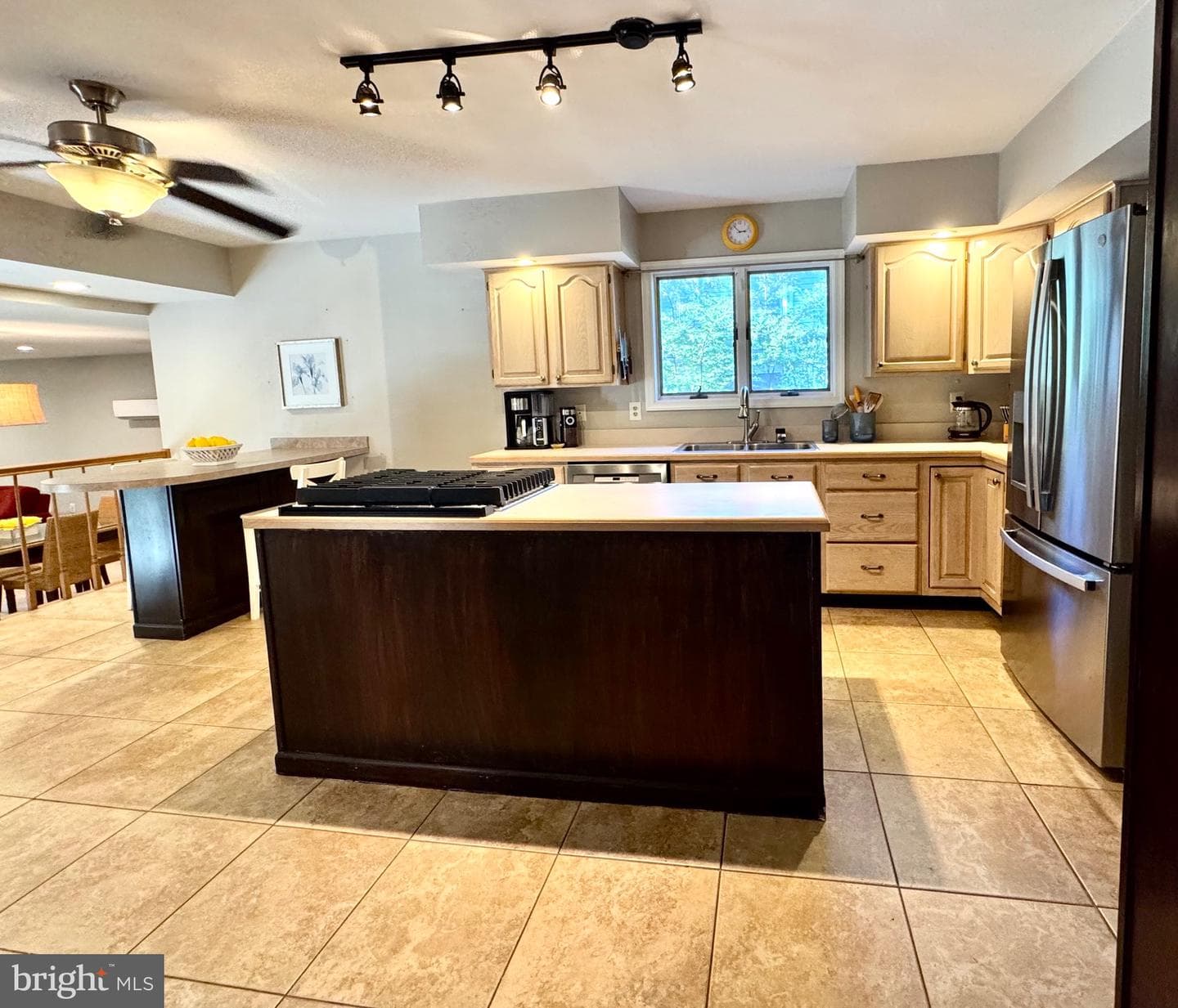 211 Queen Anne Road photo 18