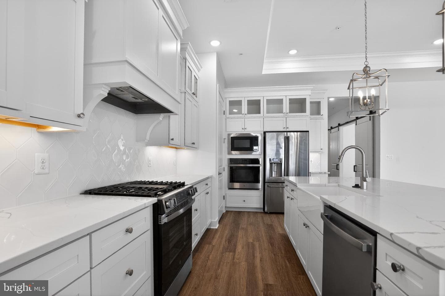 539 Warbler Way photo 8