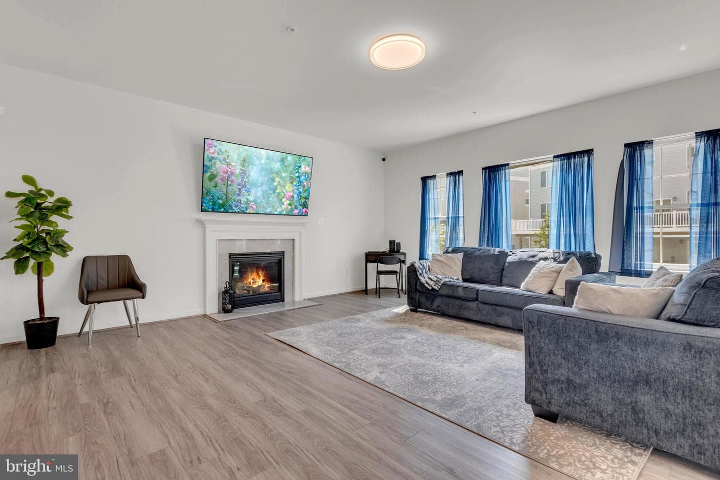 335 Anna Carol Drive photo 6