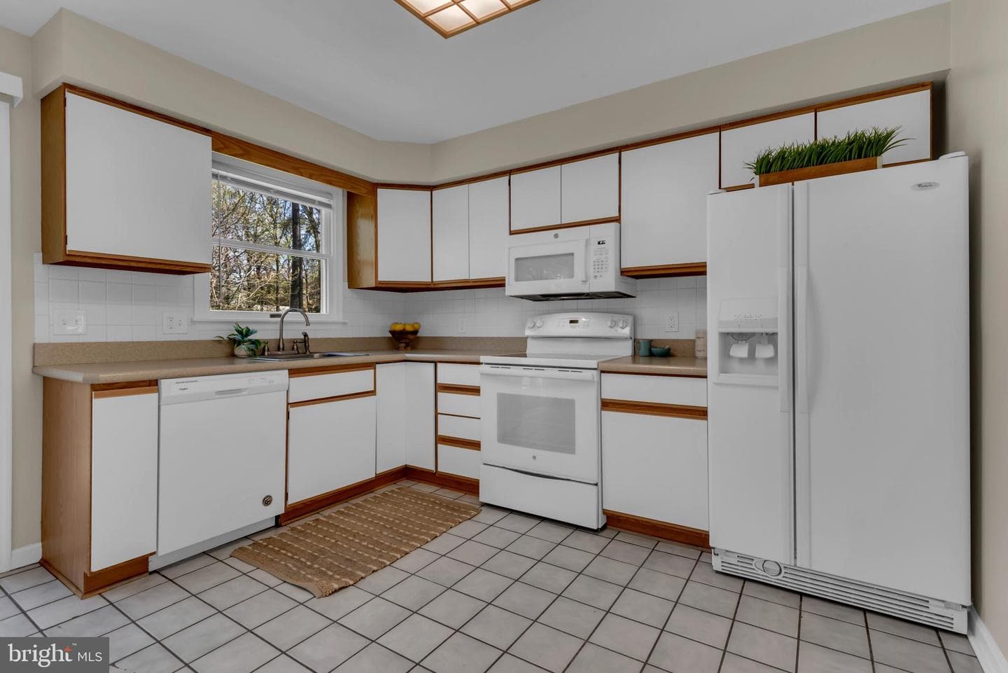 320 Mckay Road photo 16