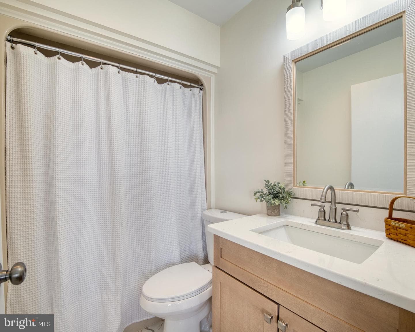 34 Queen Anne Way photo 17