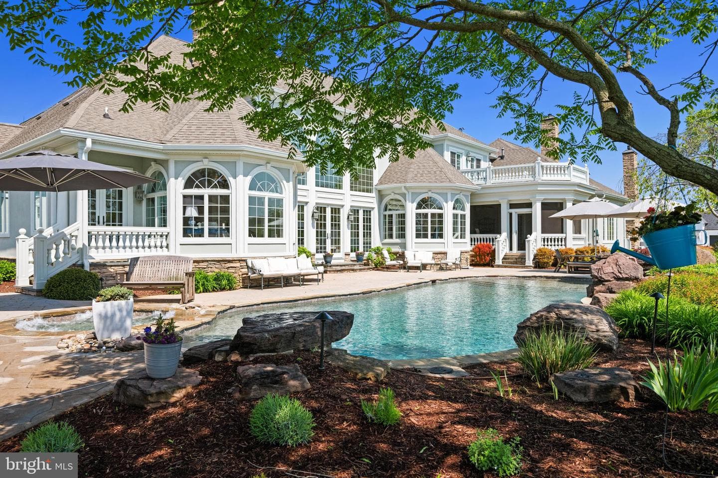 330 Serenity Lane photo 3