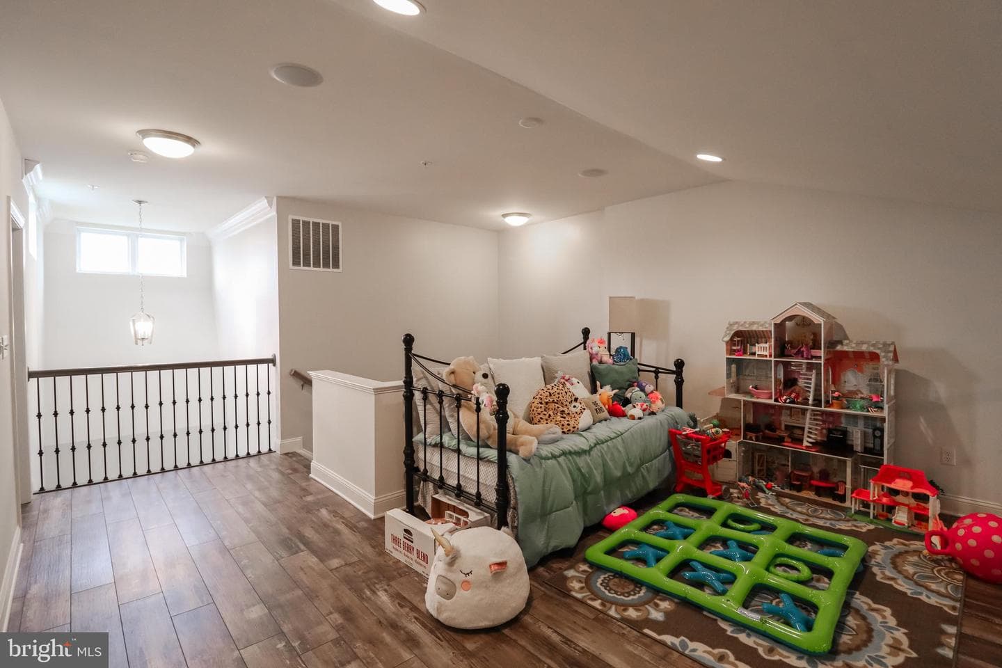 784 Moorings Circle photo 34