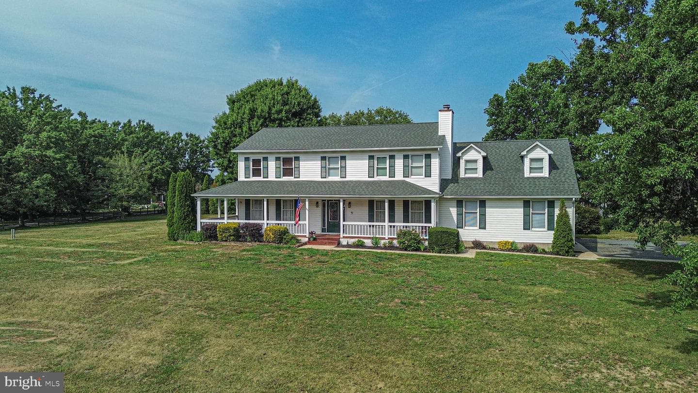107 Chestnut Lane photo 4
