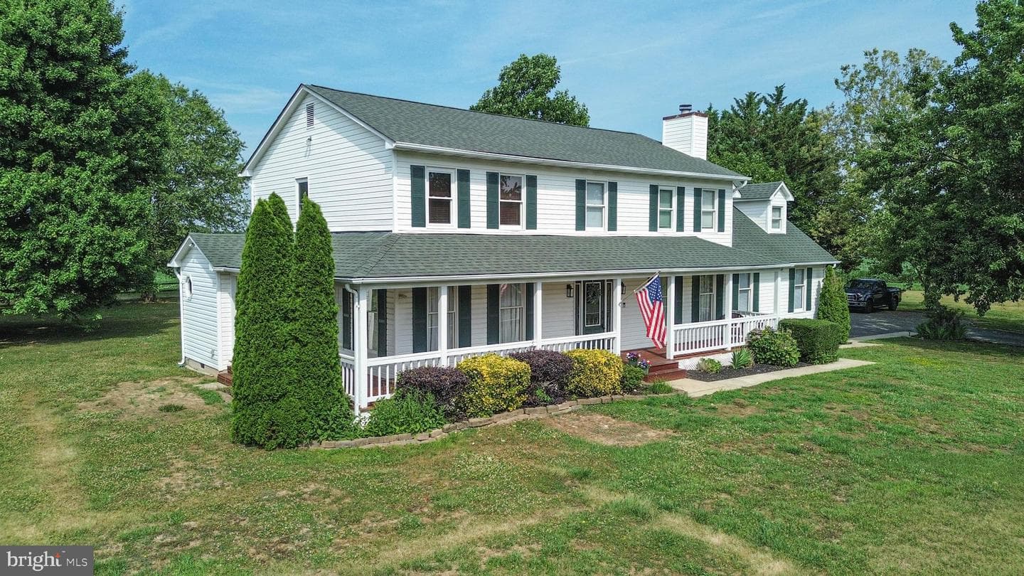 107 Chestnut Lane photo 5