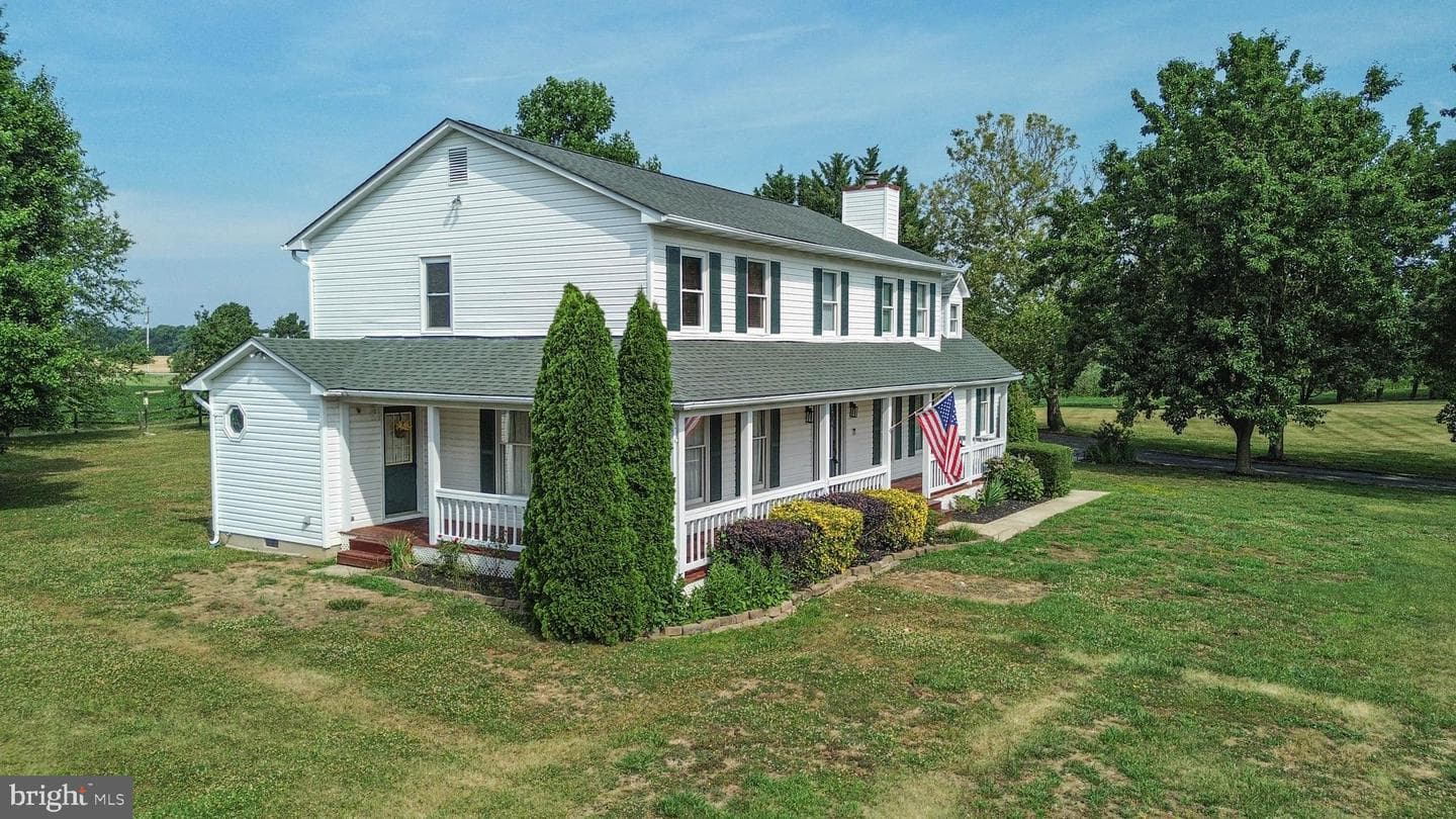 107 Chestnut Lane photo 6