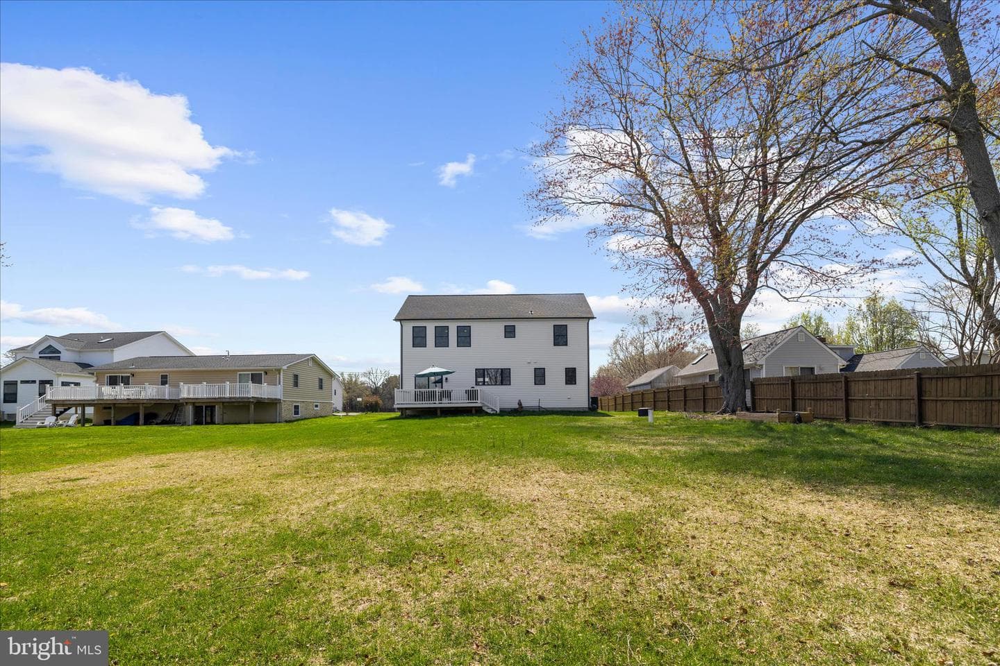 122 N Lake Drive photo 51