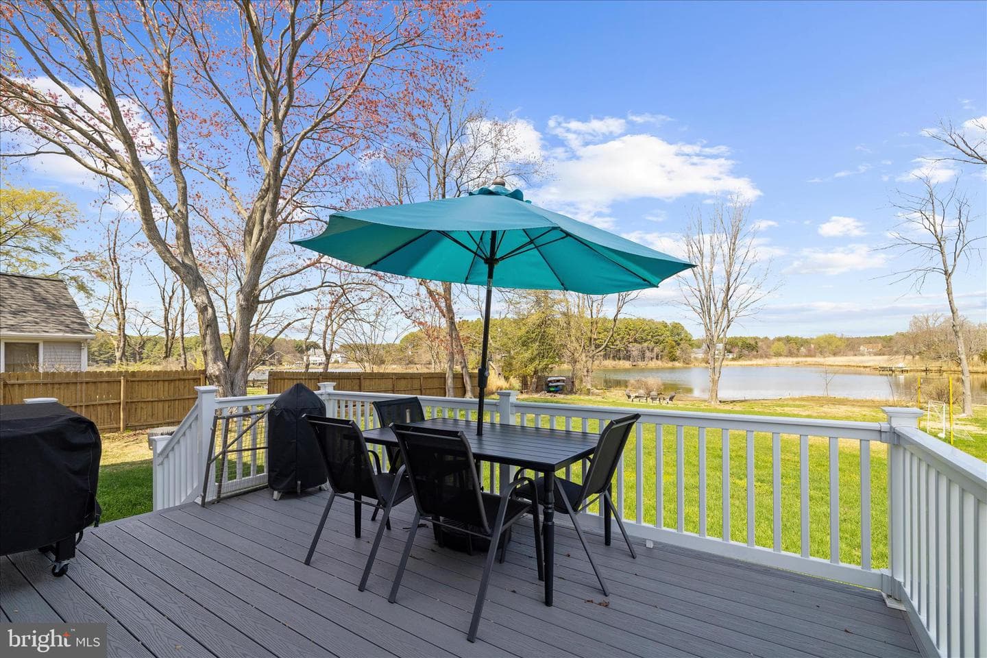 122 N Lake Drive photo 6