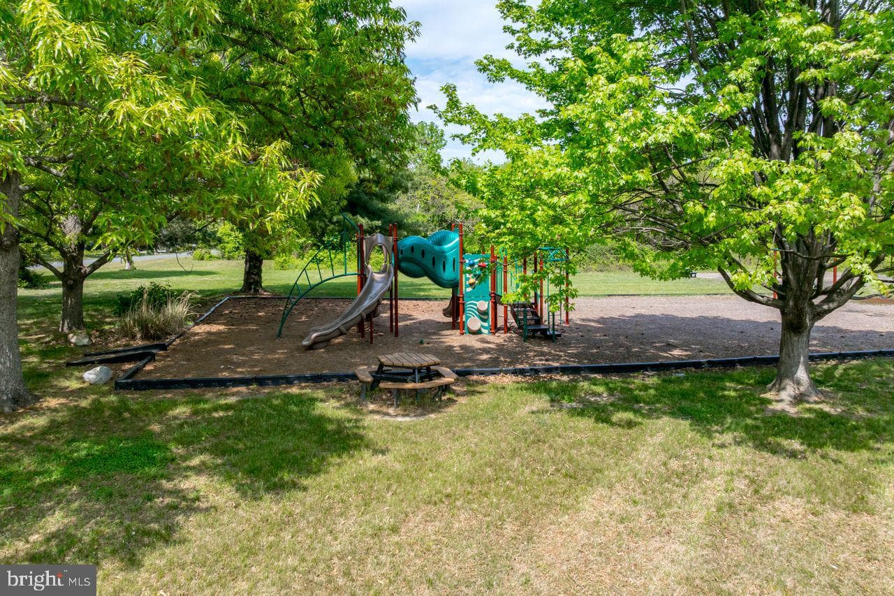 416 5 Farms Drive photo 8