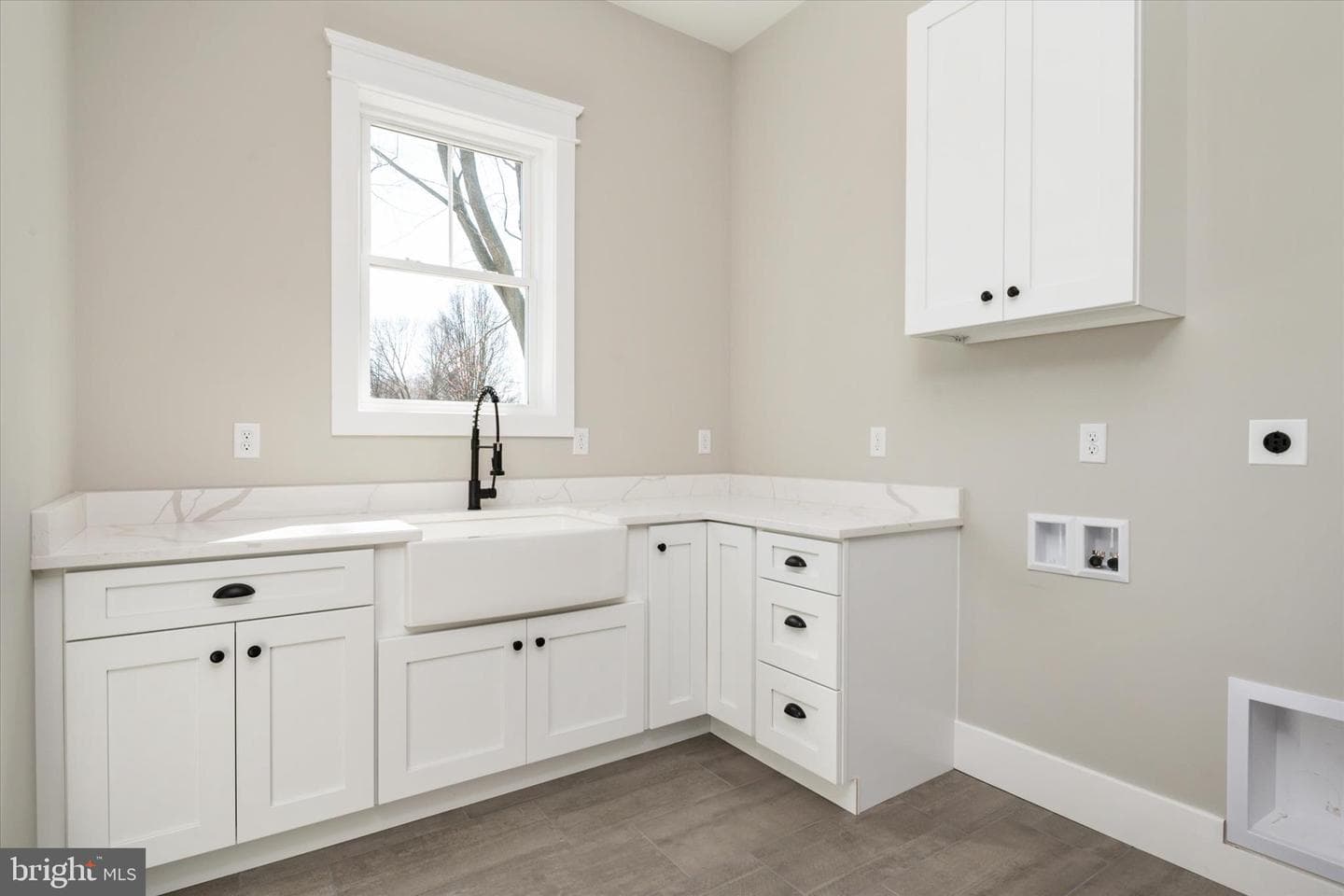 307 Columbia Lane photo 22
