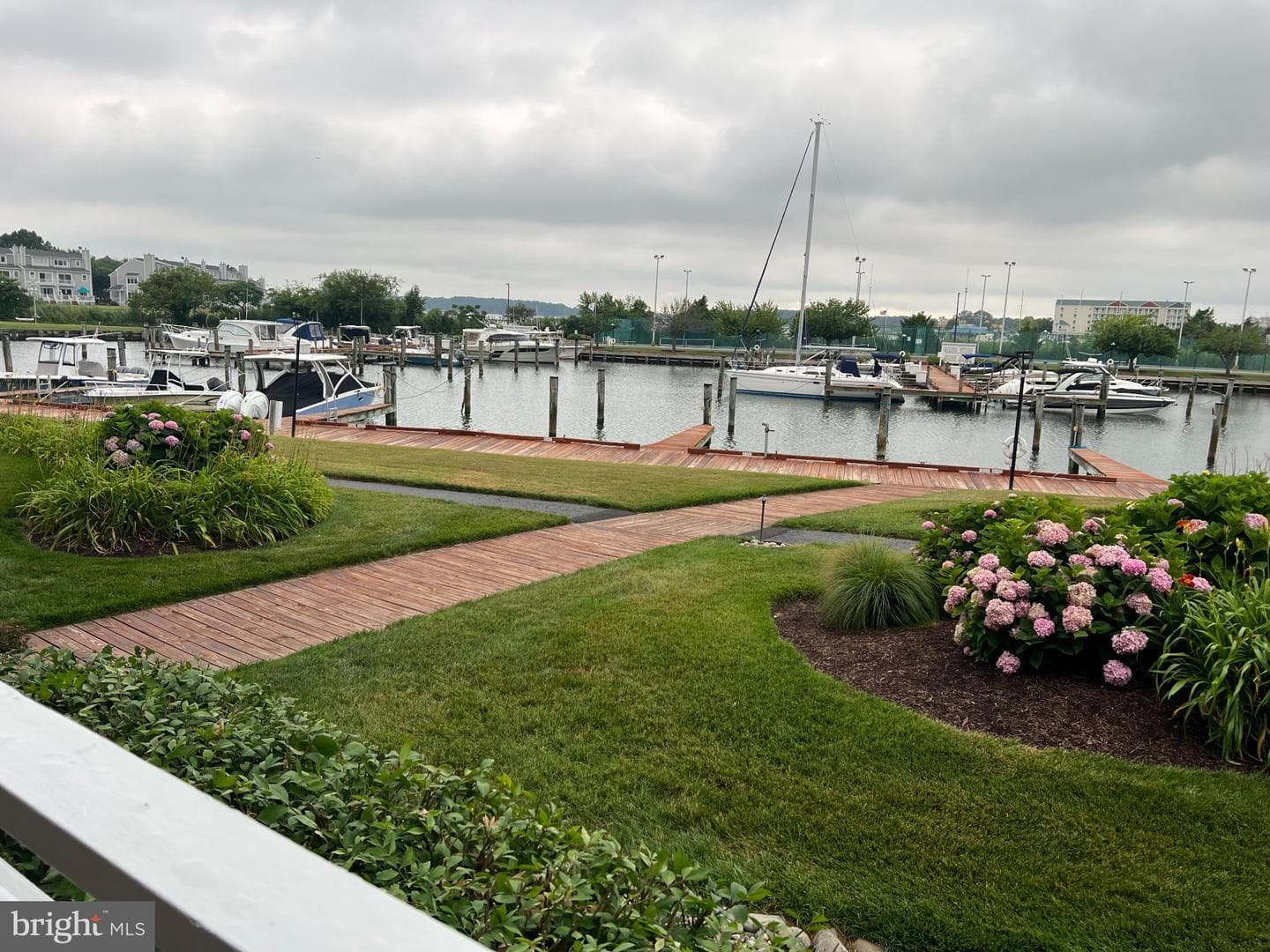 214 Oyster Cove Dr photo 35