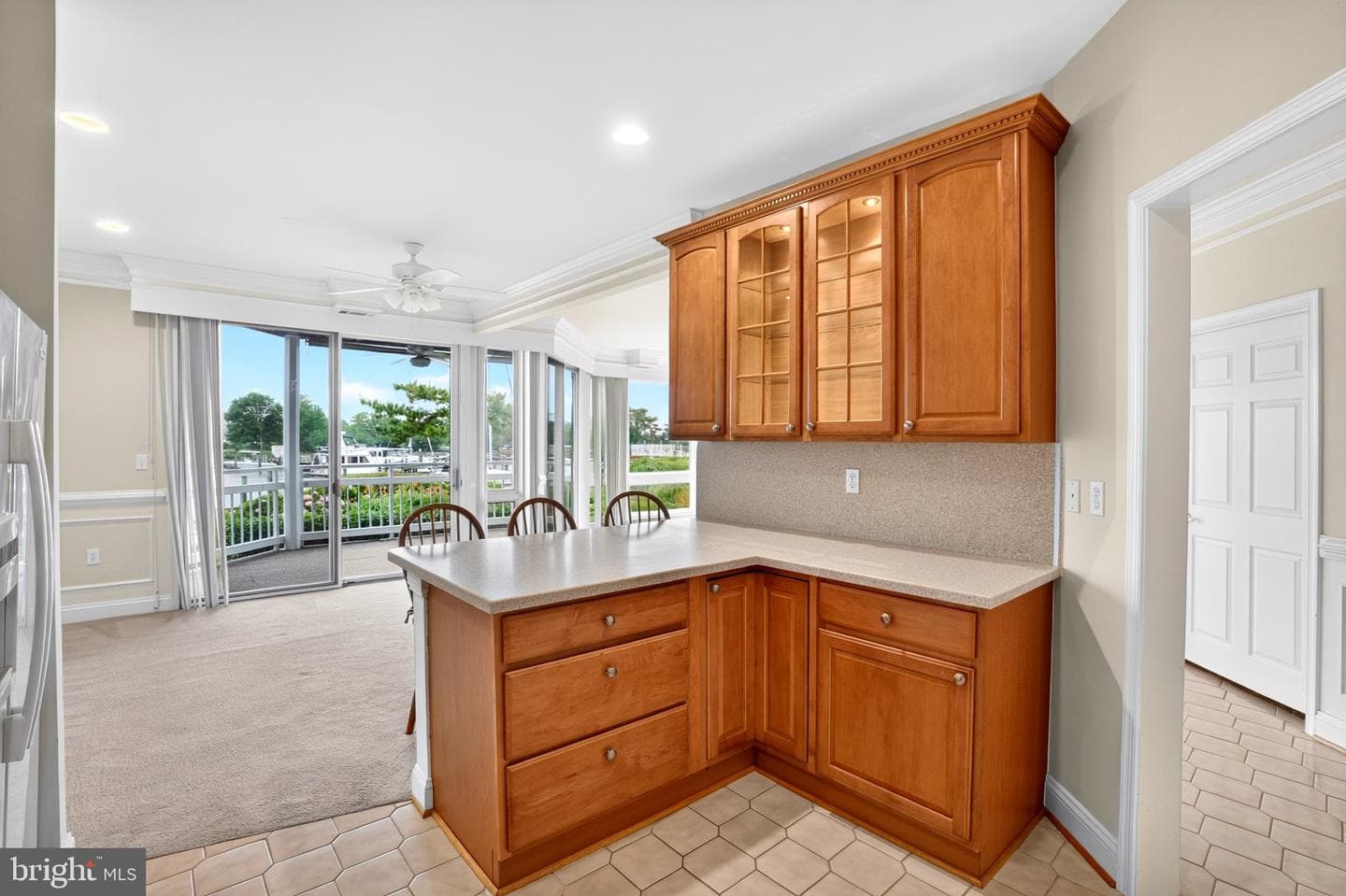214 Oyster Cove Dr photo 6