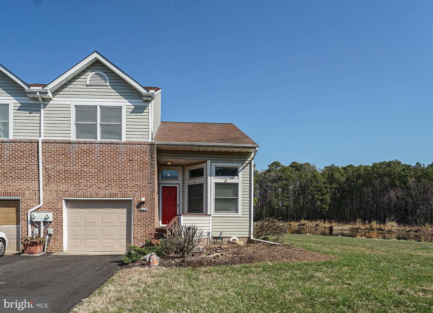 7009 Bridgepointe Drive photo 1