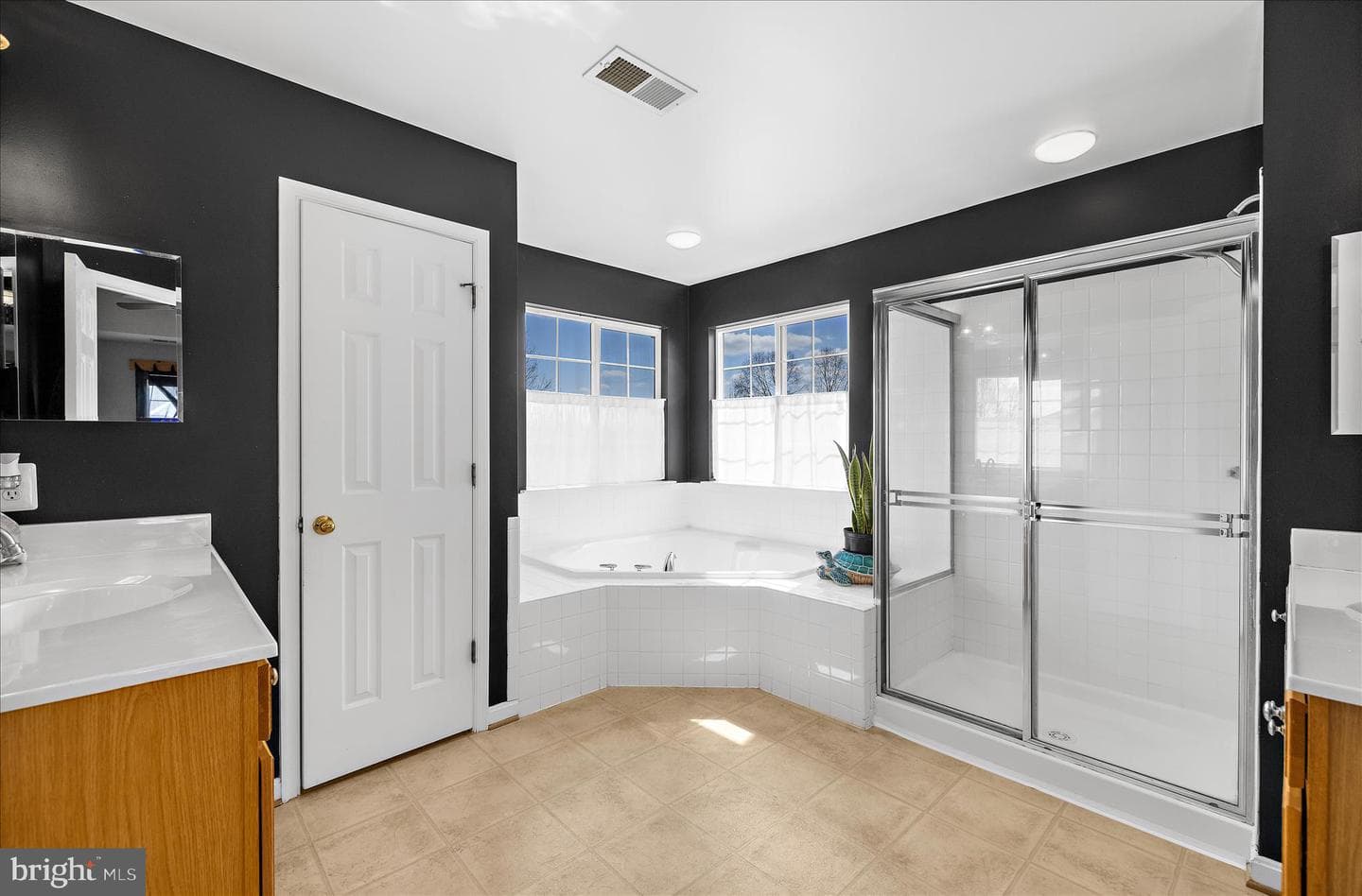 108 Meadowcroft Drive photo 44