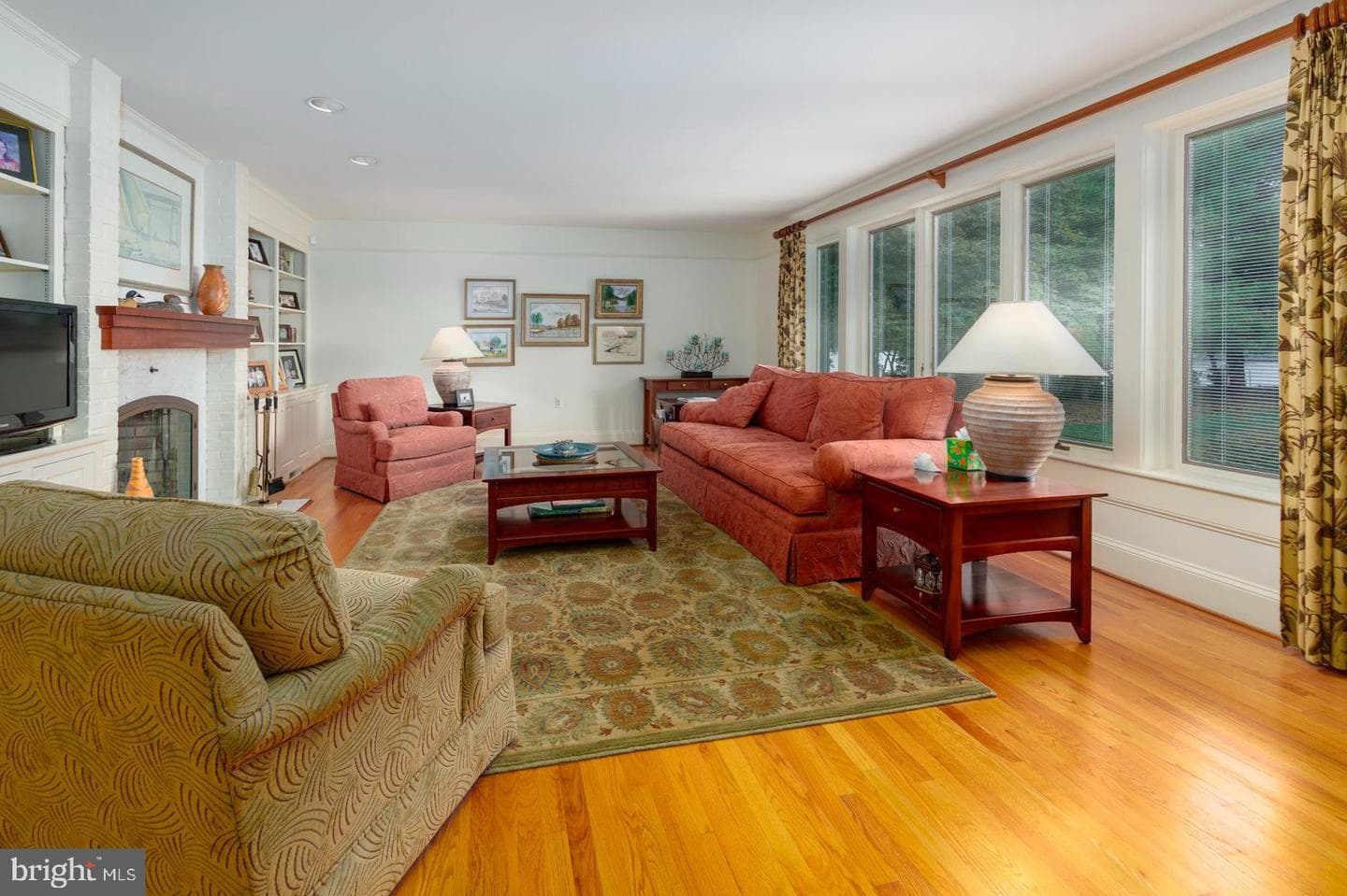 377 Hemsley Drive photo 31