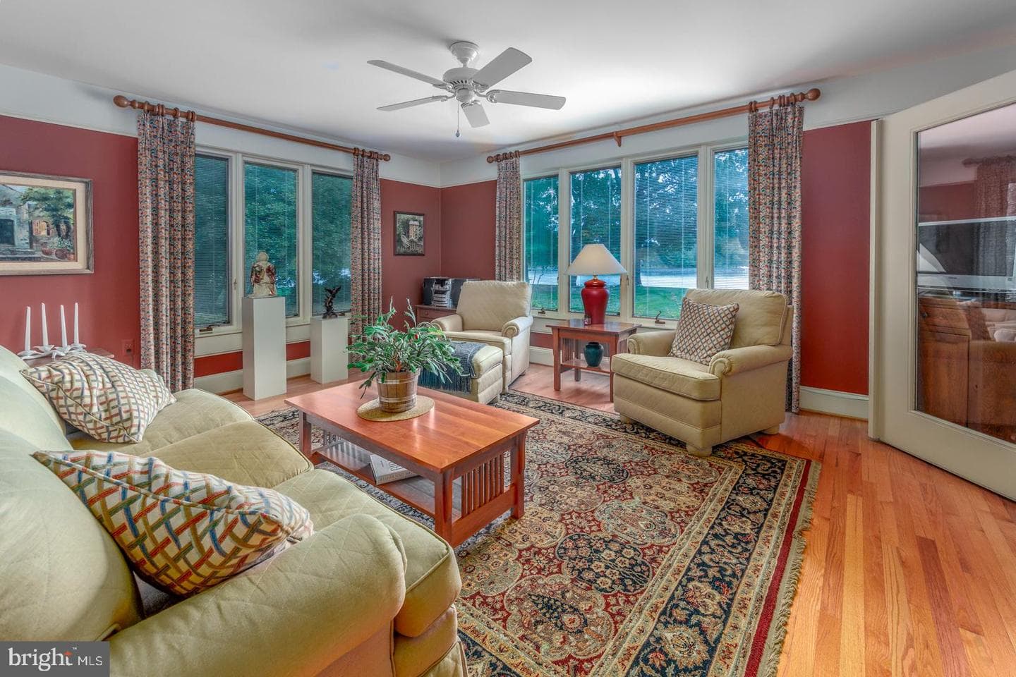 377 Hemsley Drive photo 32