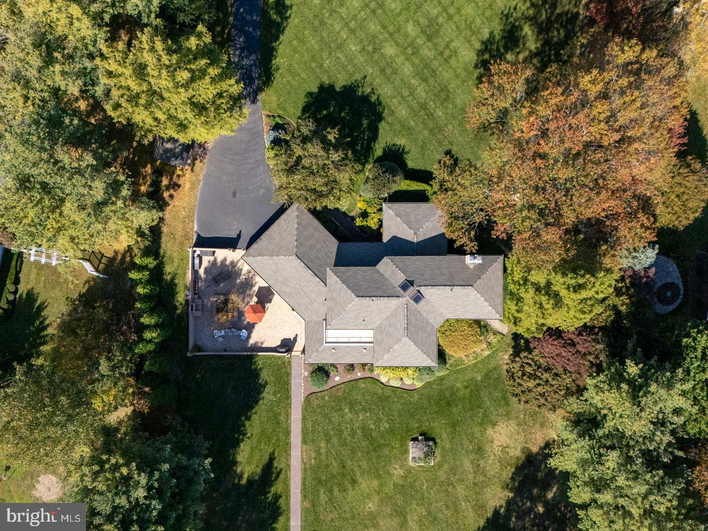 377 Hemsley Drive photo 8