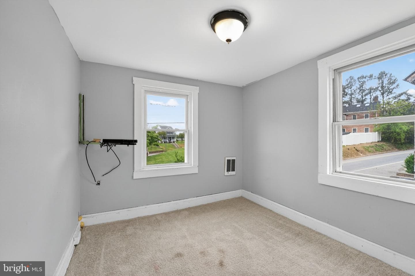 319 N Liberty Street photo 20