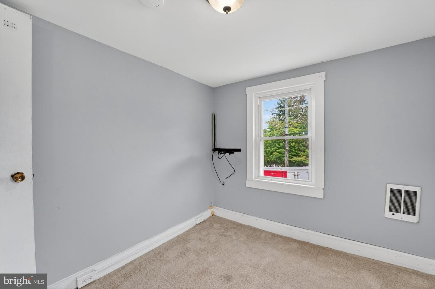 319 N Liberty Street photo 23