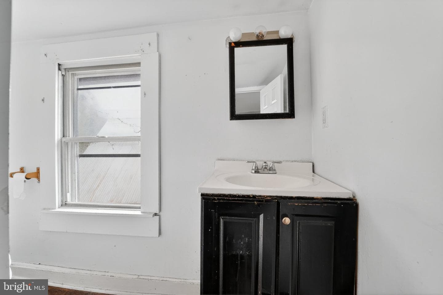 319 N Liberty Street photo 32