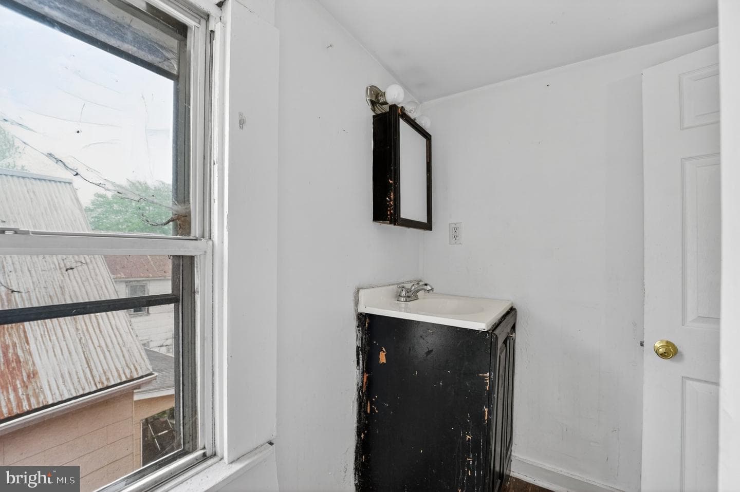 319 N Liberty Street photo 34