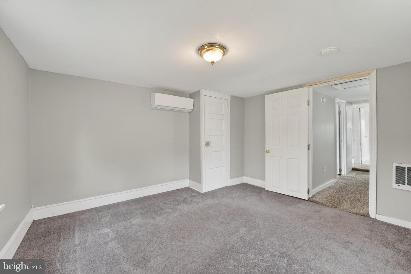 319 N Liberty Street photo 36