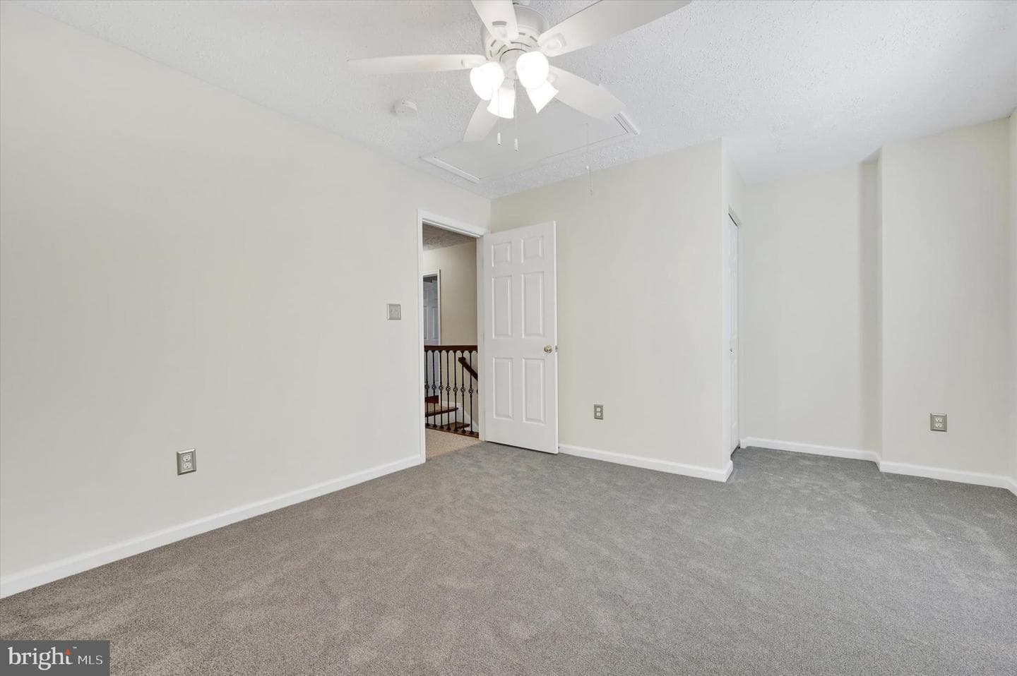 216 Edenderry Avenue photo 25