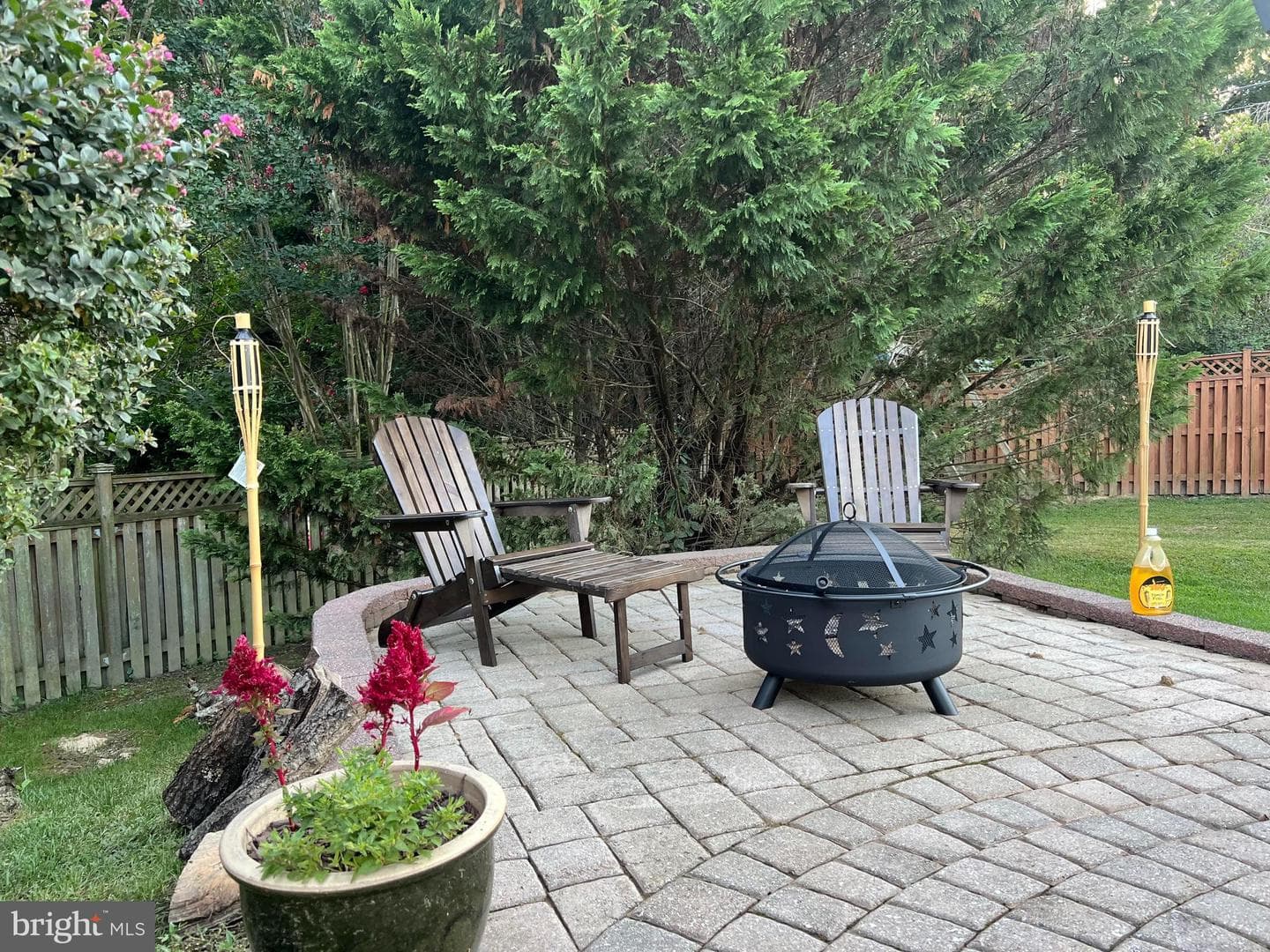 216 Edenderry Avenue photo 39