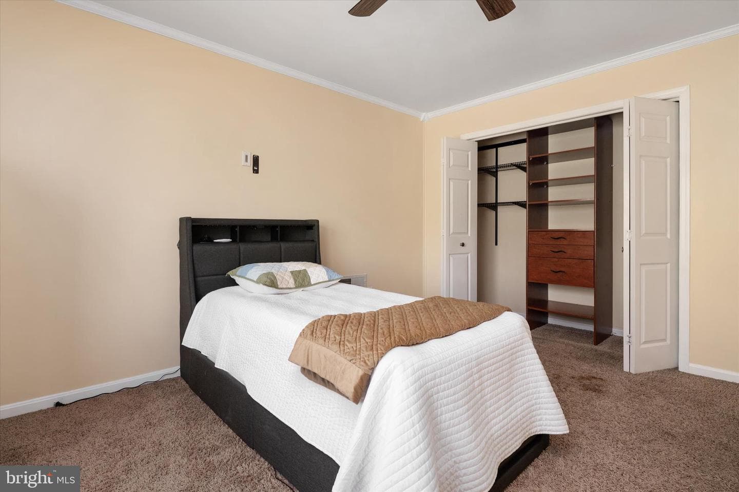2008 Bridgepointe Drive photo 17