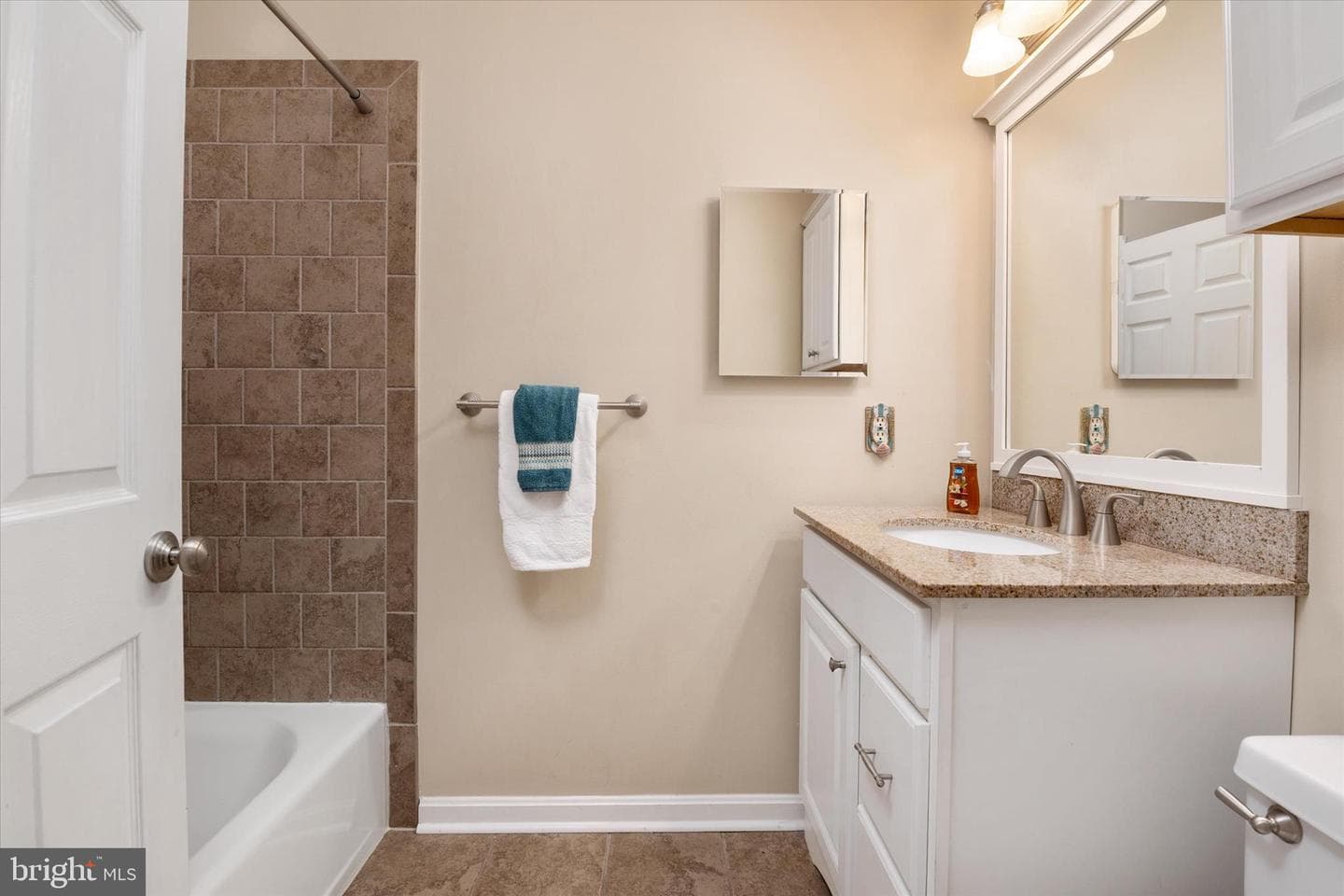 2008 Bridgepointe Drive photo 21