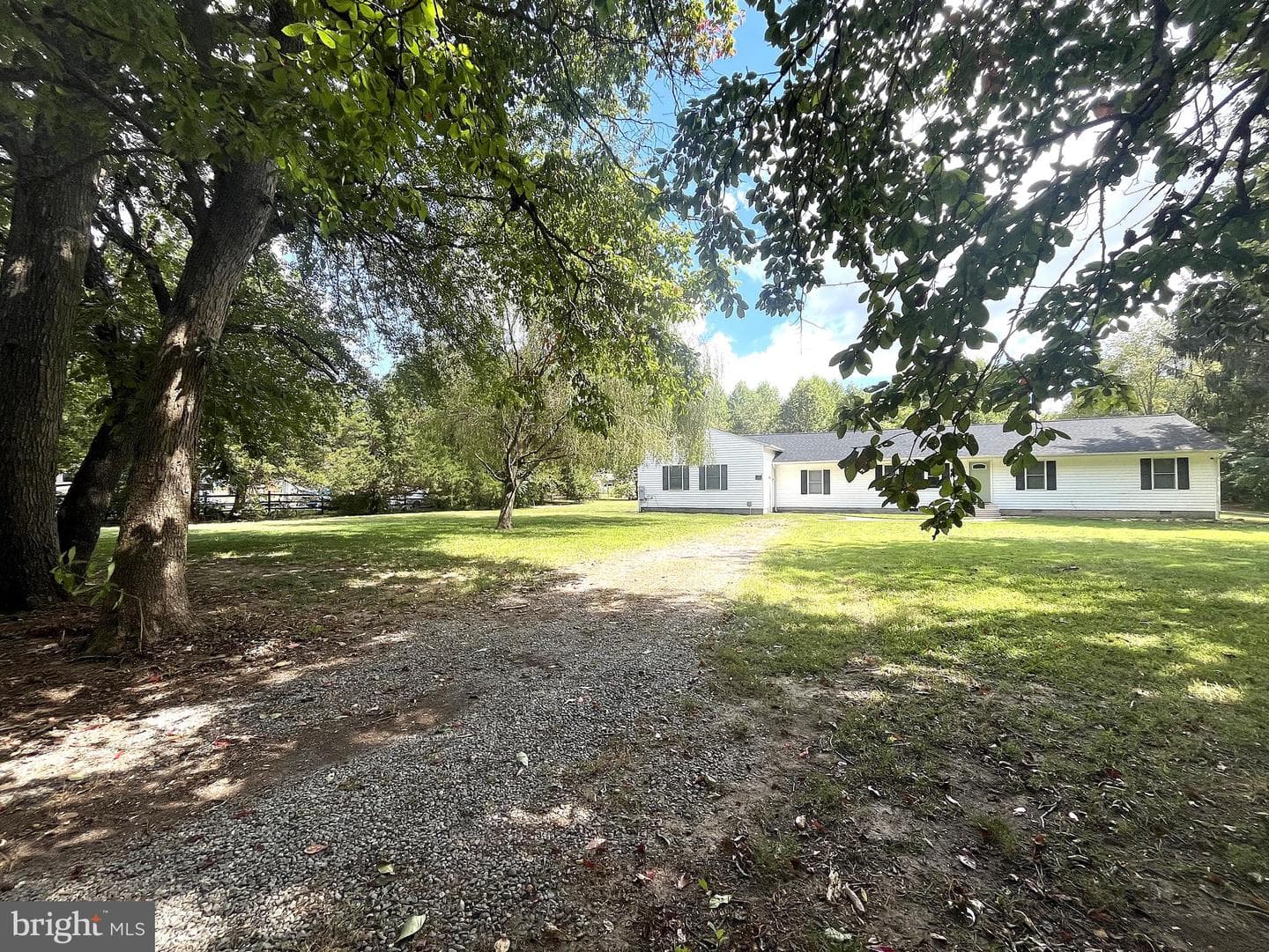 107 Whitby Lane photo 4