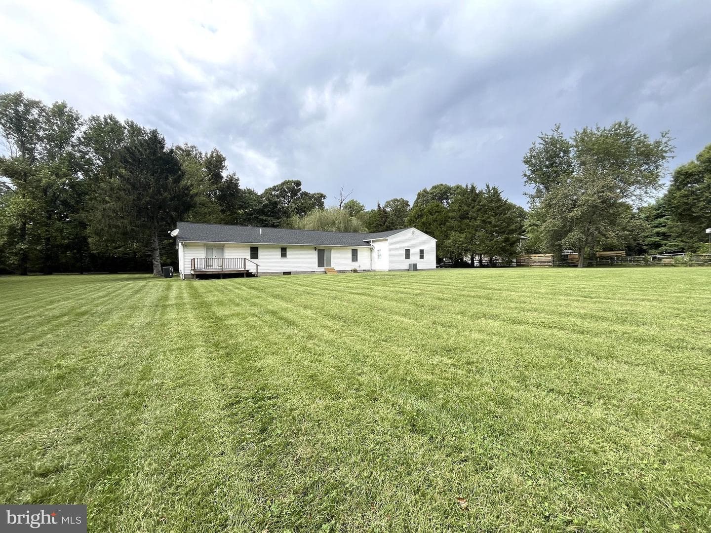 107 Whitby Lane photo 52