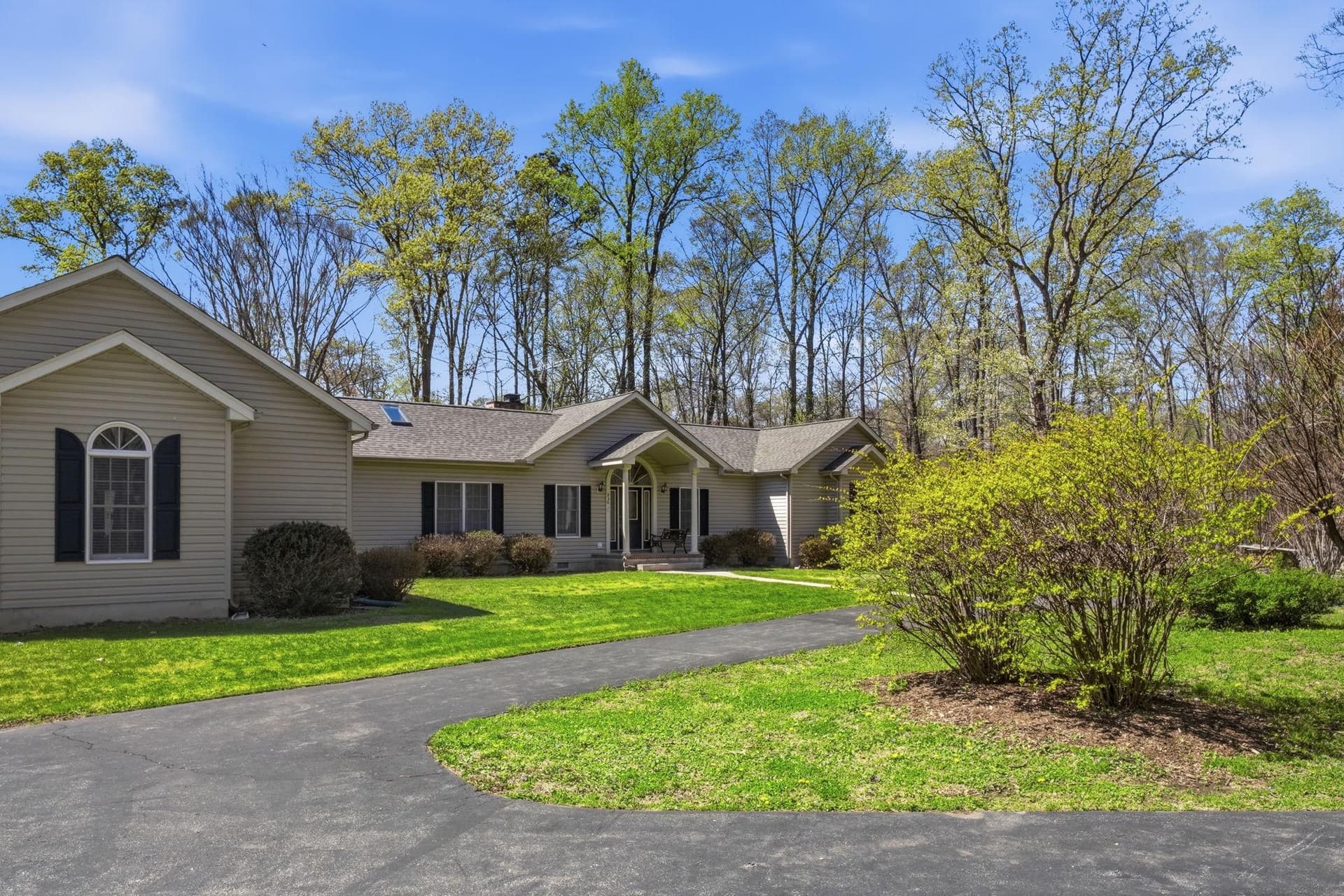 930 Spaniard Neck Road photo 2