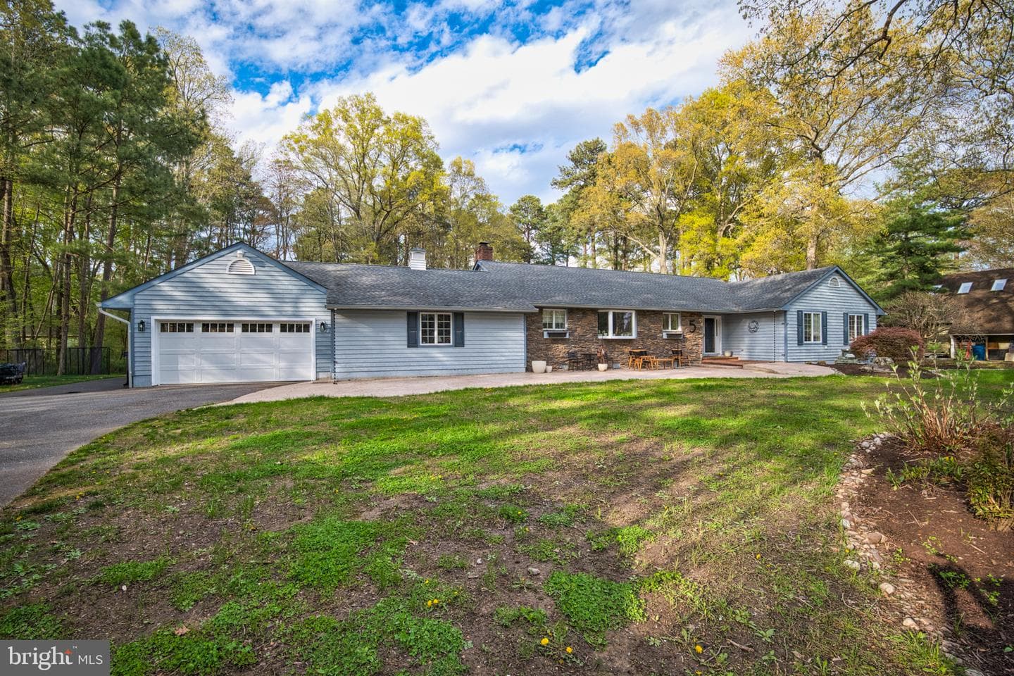 5 Prospect Bay Drive W photo 3