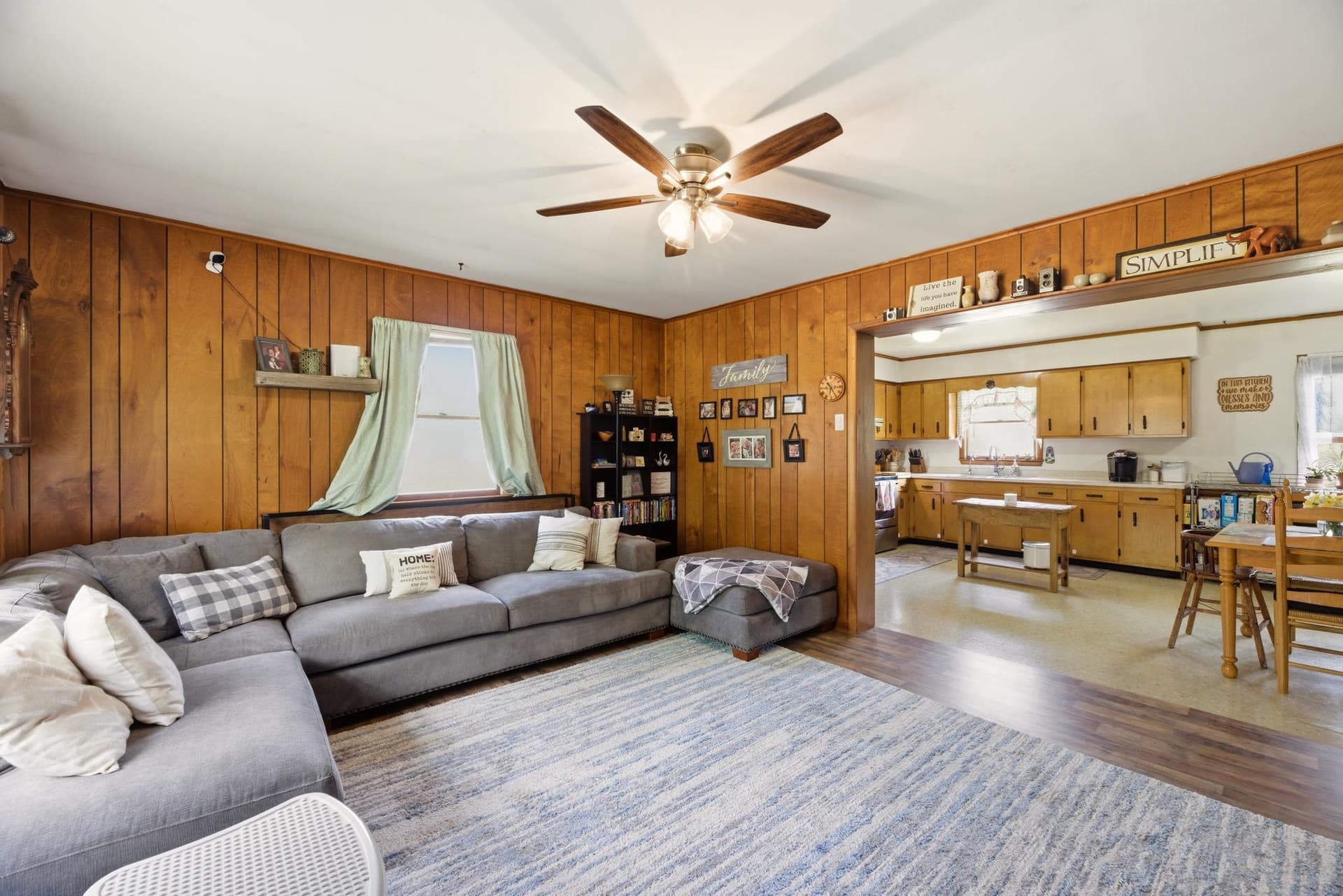 208 Central Drive photo 6