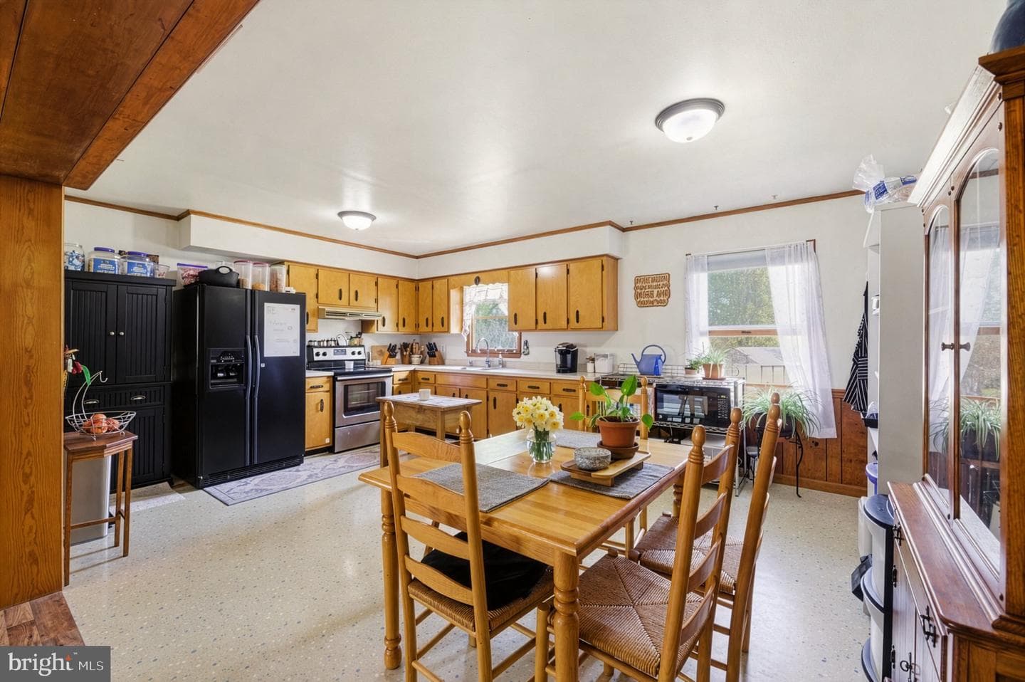 208 Central Drive photo 7
