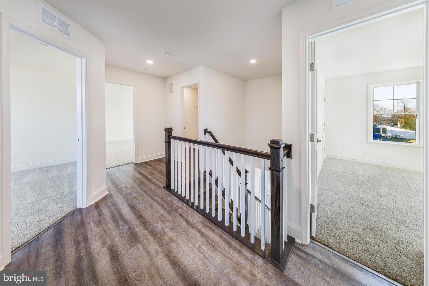 323 Chenowith Drive photo 22