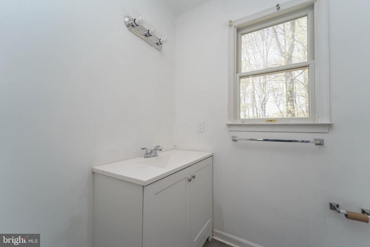 729 Davol Road photo 24
