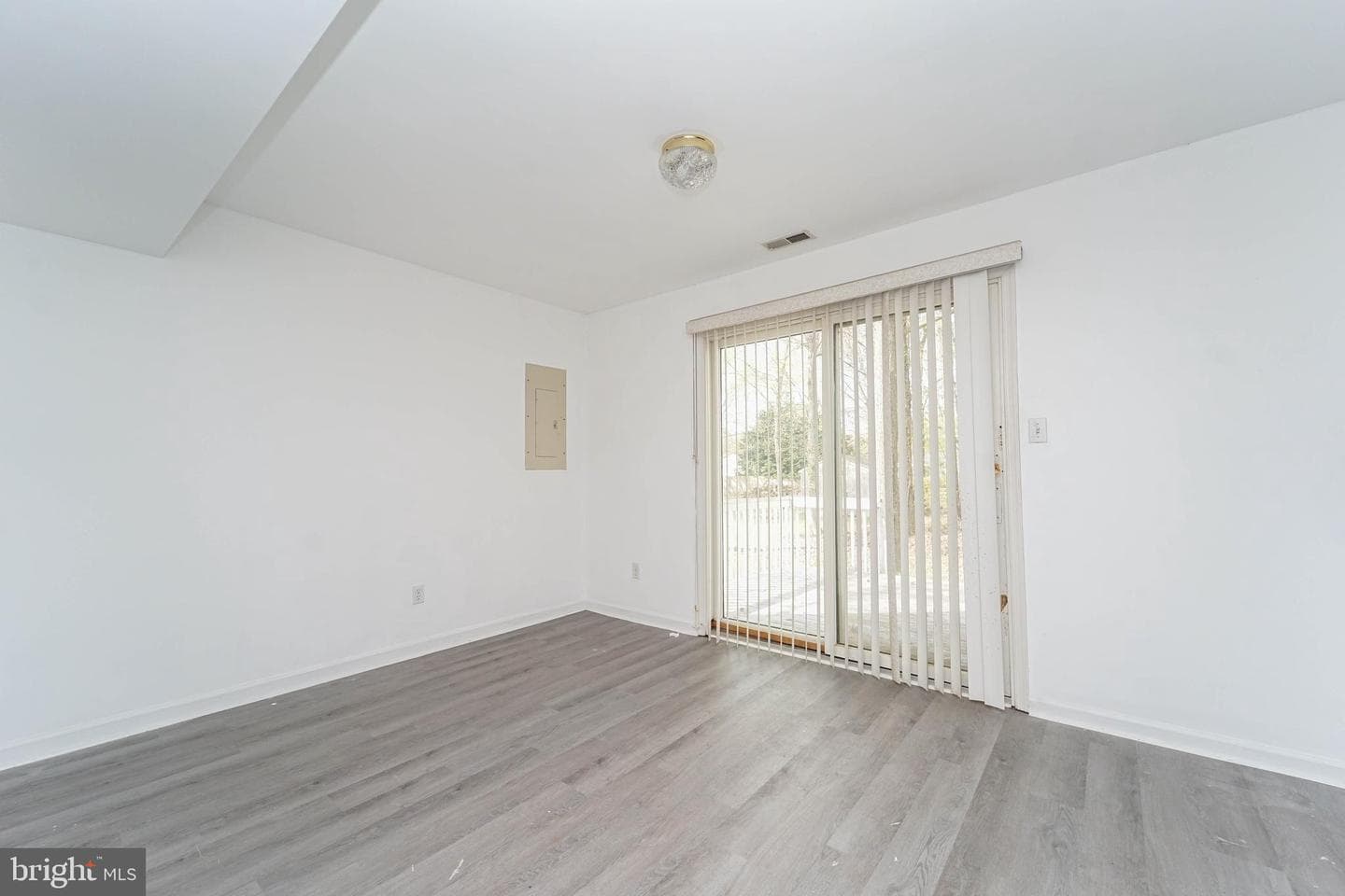 729 Davol Road photo 32